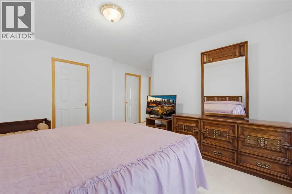 614 Sierra Madre Court SW