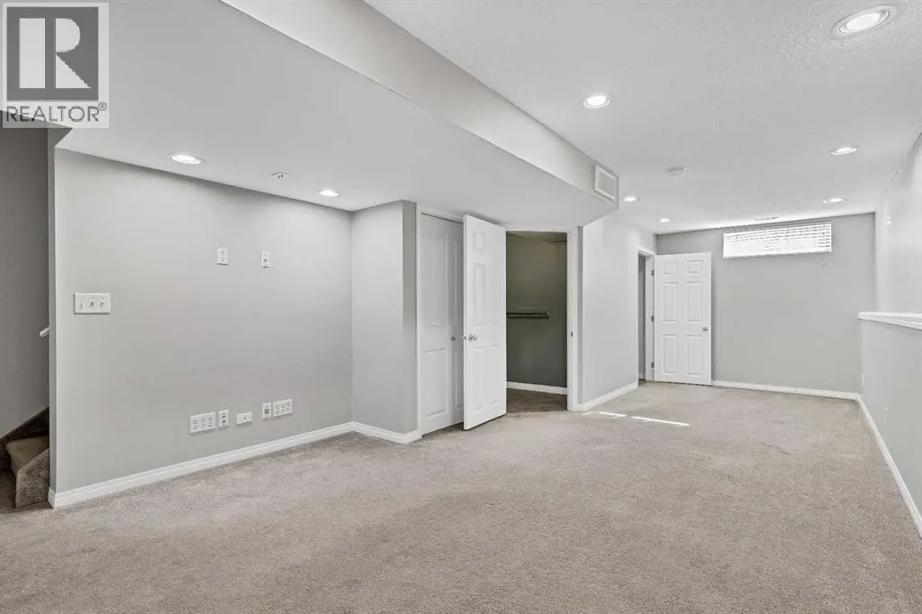 101, 703 Luxstone Square SW