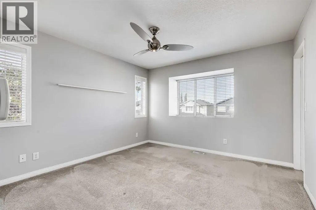 101, 703 Luxstone Square SW