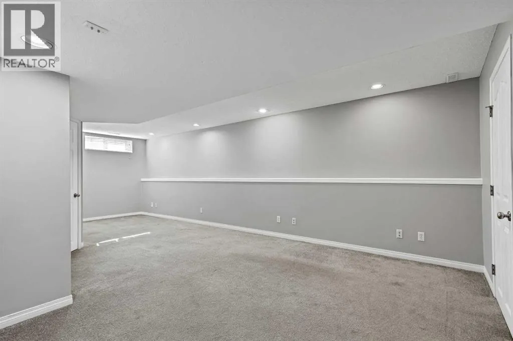 101, 703 Luxstone Square SW
