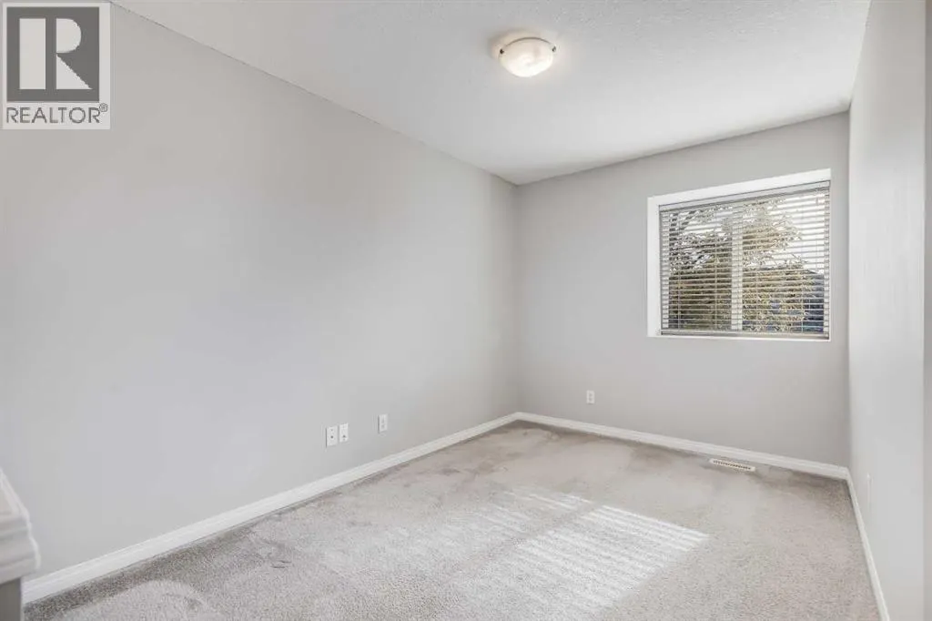 101, 703 Luxstone Square SW