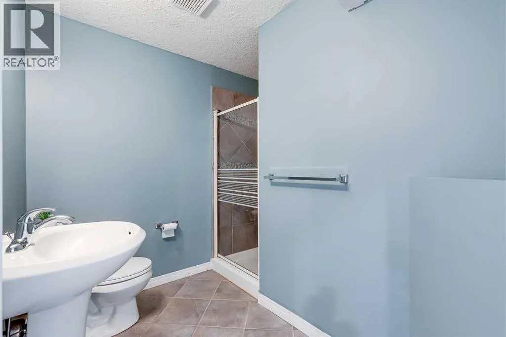 101, 703 Luxstone Square SW