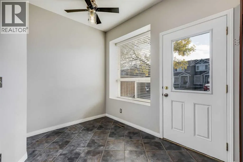 101, 703 Luxstone Square SW