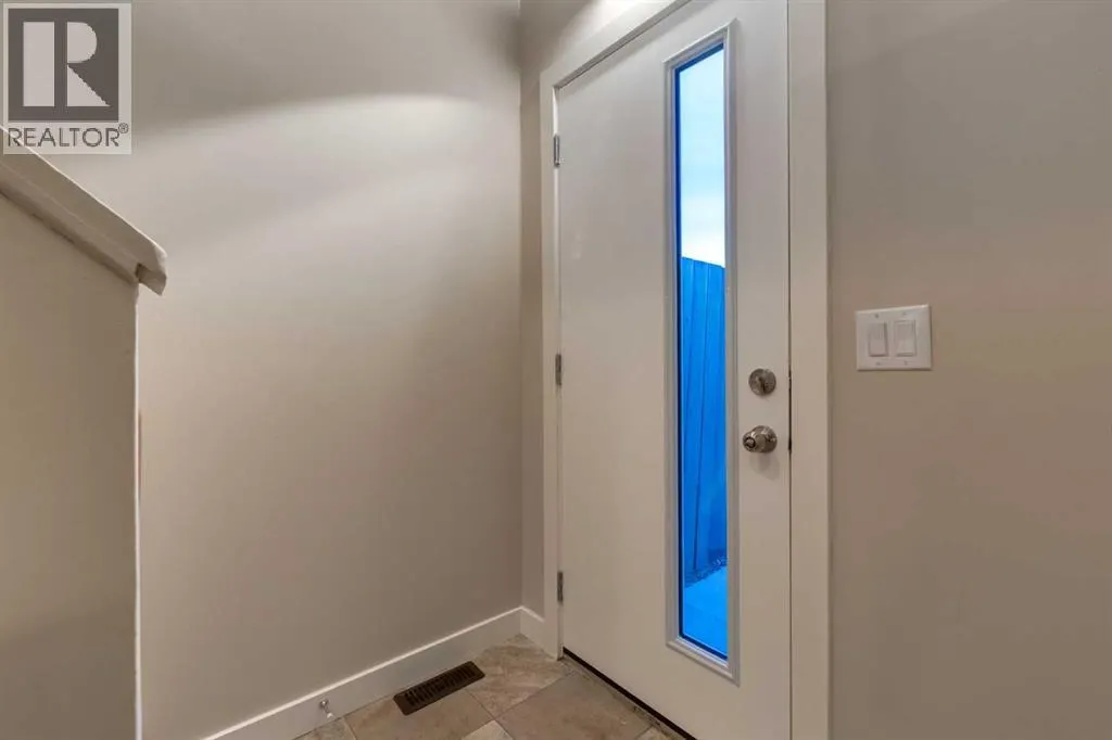 8826 6 Street SE