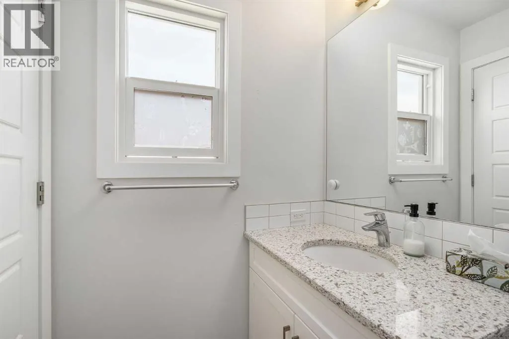 352 Chelsea Passage