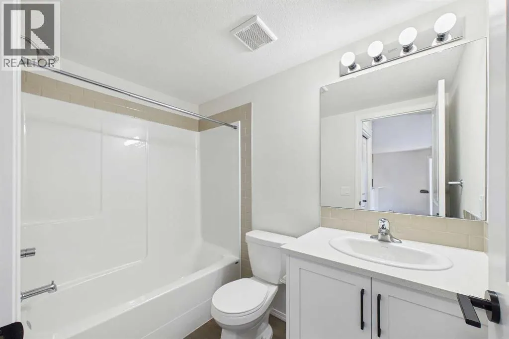 1203, 115 Prestwick Villas SE