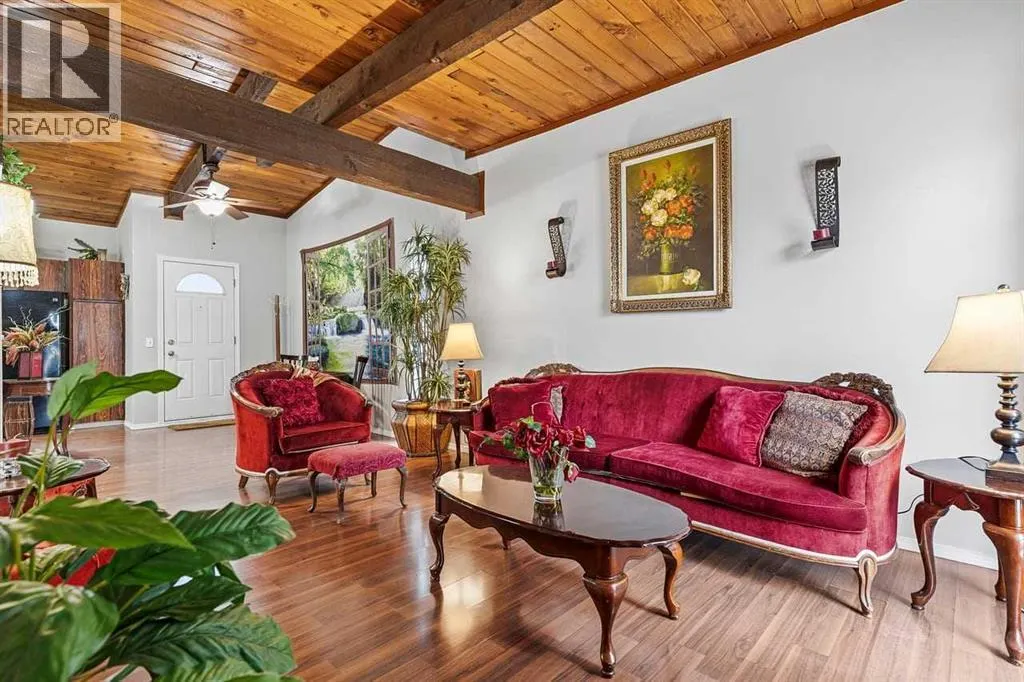 101 Pinemont Bay NE
