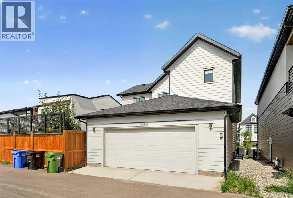 19 Bluerock Avenue SW