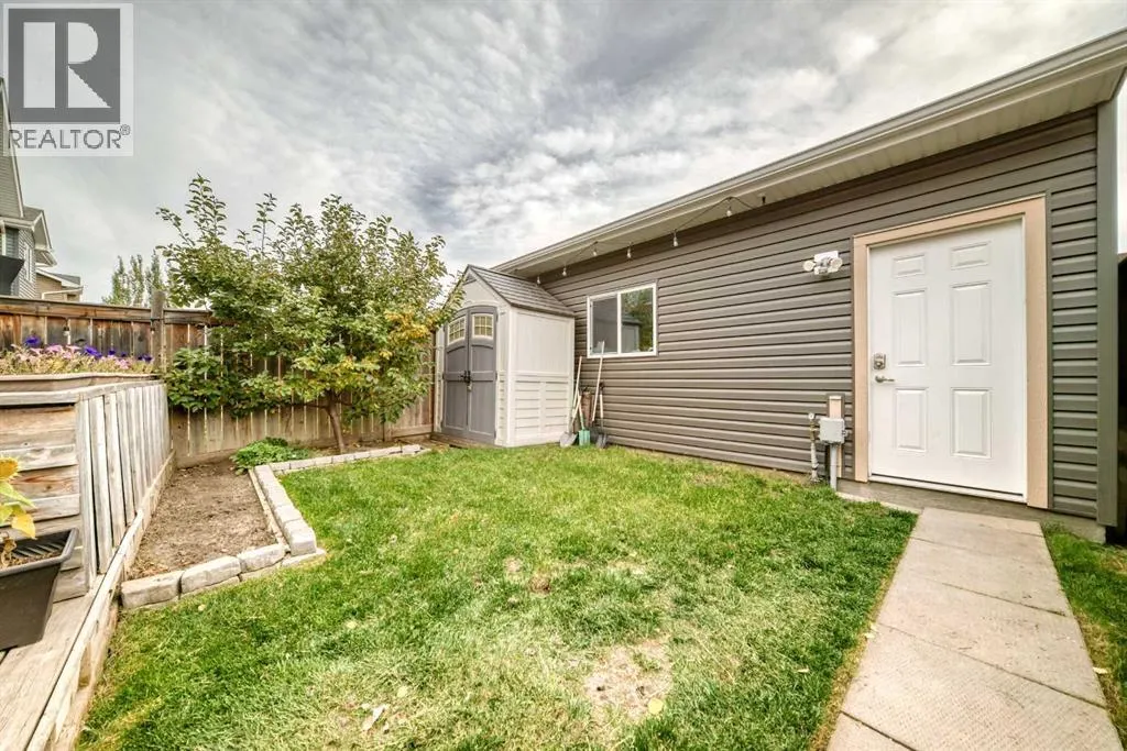 523 Auburn Bay Avenue SE