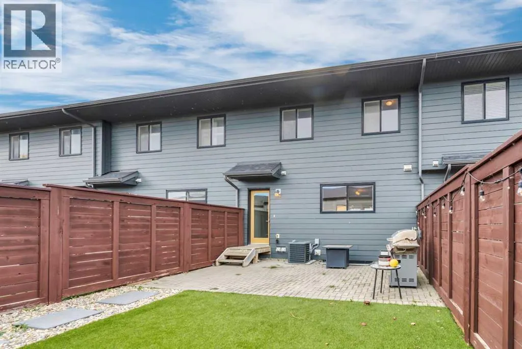 212 Walden Drive SE