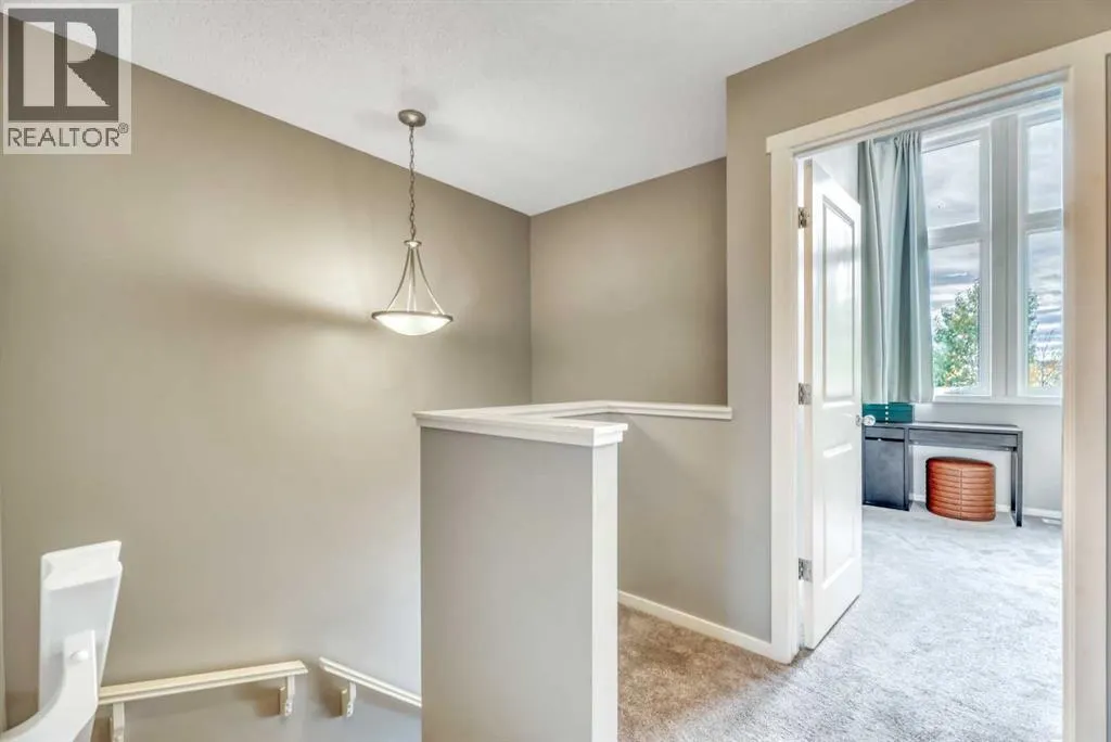 212 Walden Drive SE