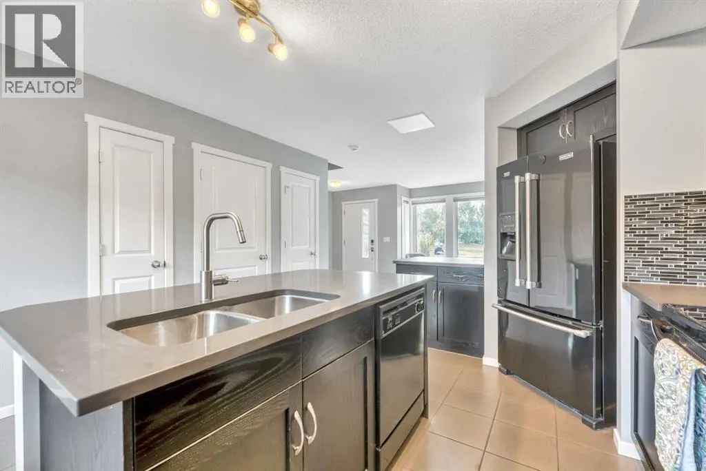 212 Walden Drive SE