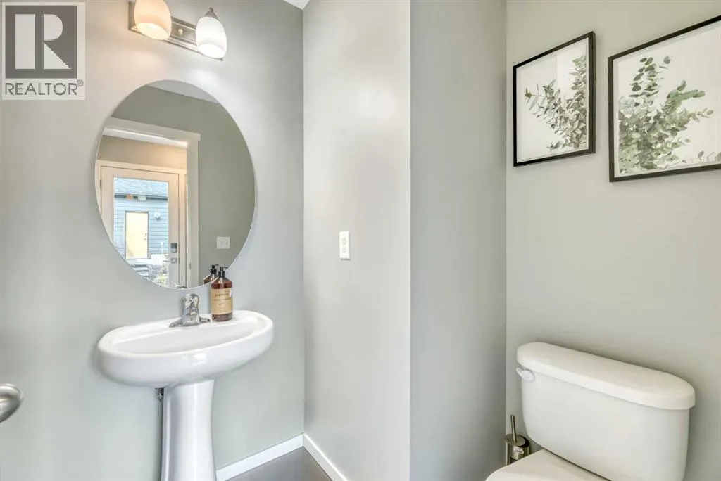 212 Walden Drive SE