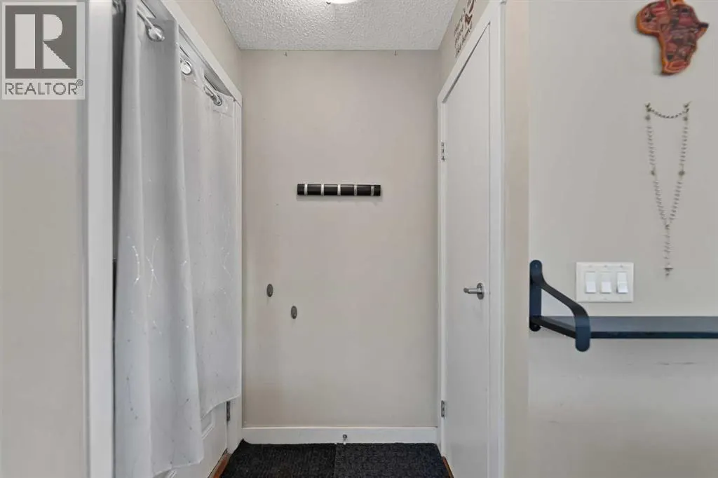 209, 2445 Kingsland Road SE