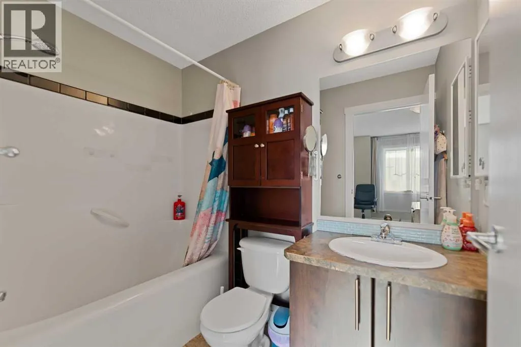 209, 2445 Kingsland Road SE