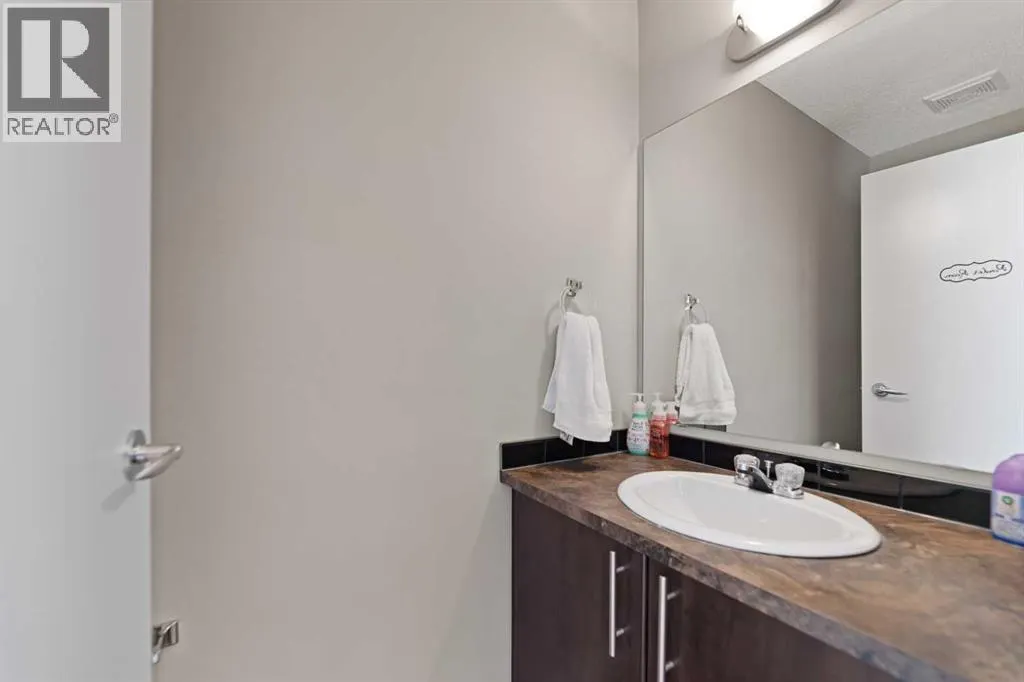 209, 2445 Kingsland Road SE