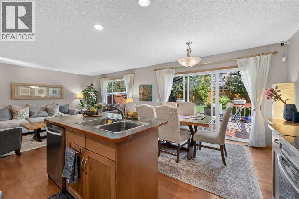 60 Tuscany Ridge Crescent NW
