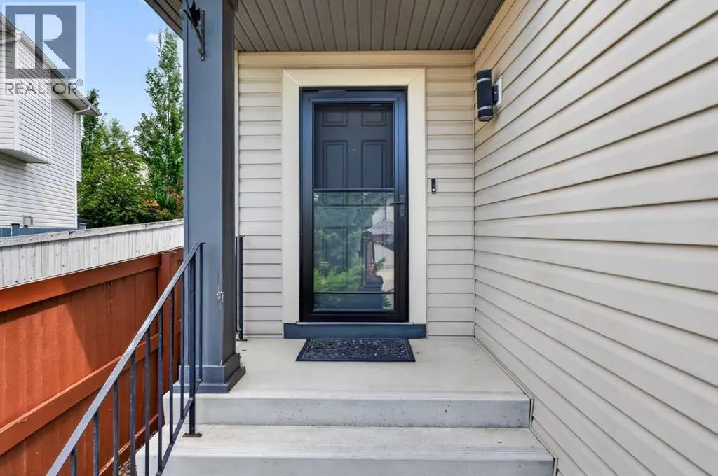 60 Tuscany Ridge Crescent NW