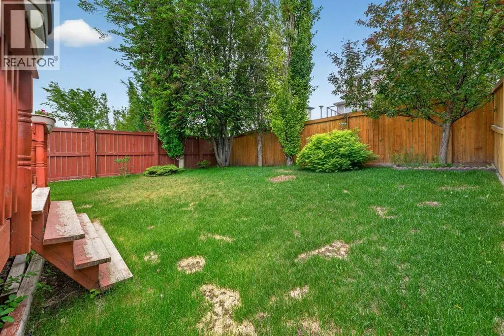 60 Tuscany Ridge Crescent NW