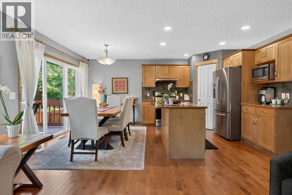 60 Tuscany Ridge Crescent NW