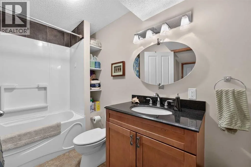 60 Tuscany Ridge Crescent NW