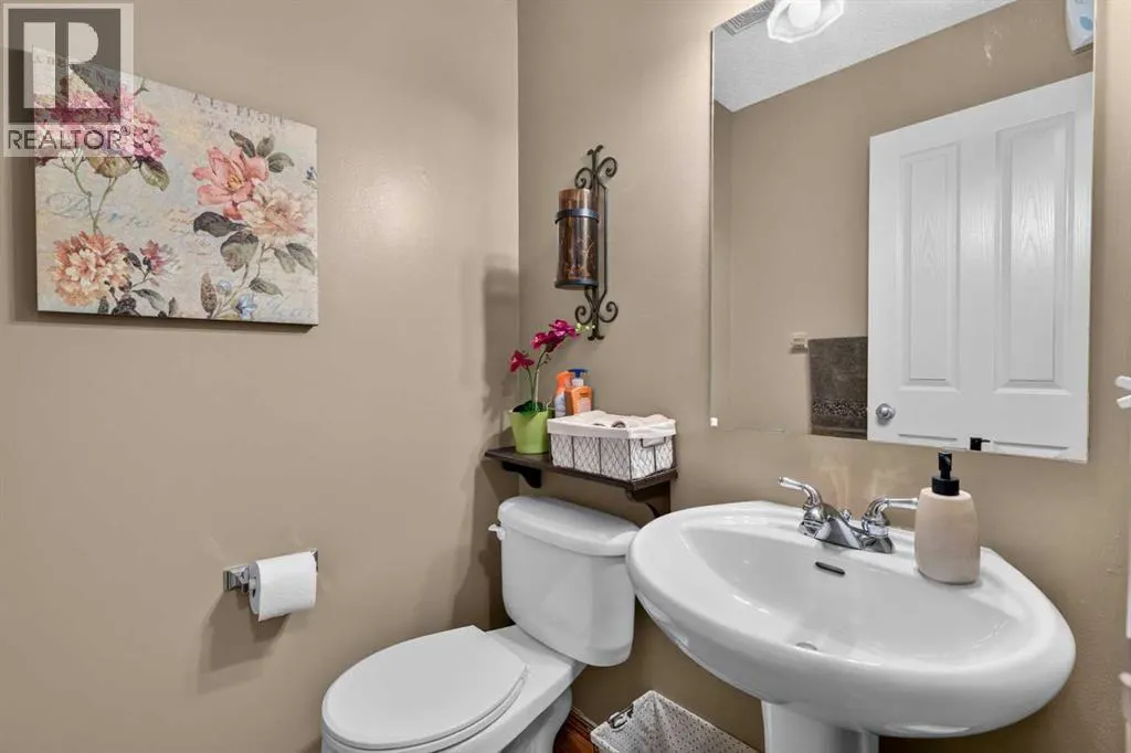 60 Tuscany Ridge Crescent NW