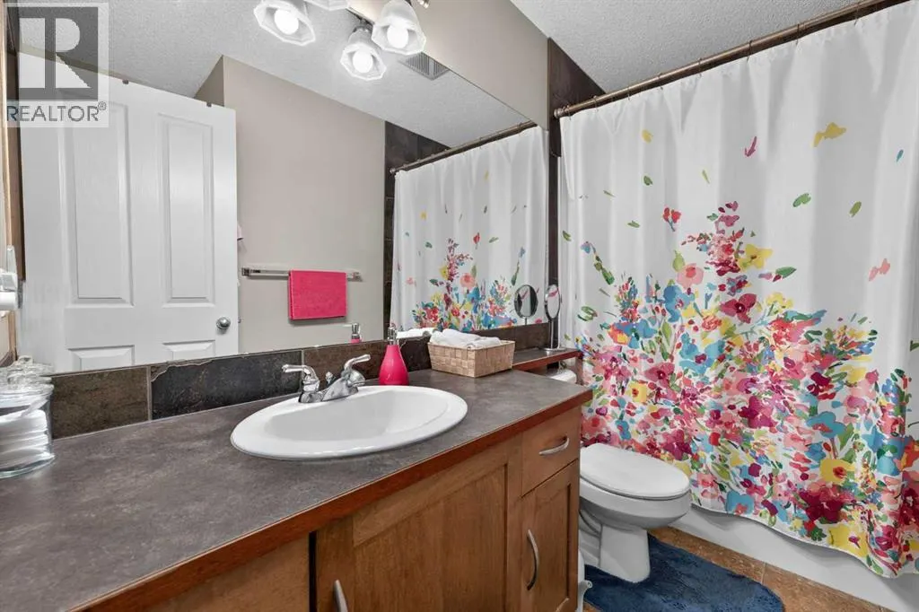 60 Tuscany Ridge Crescent NW