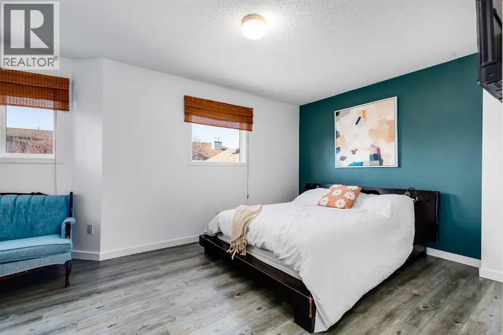 25, 156 Canoe Drive SW