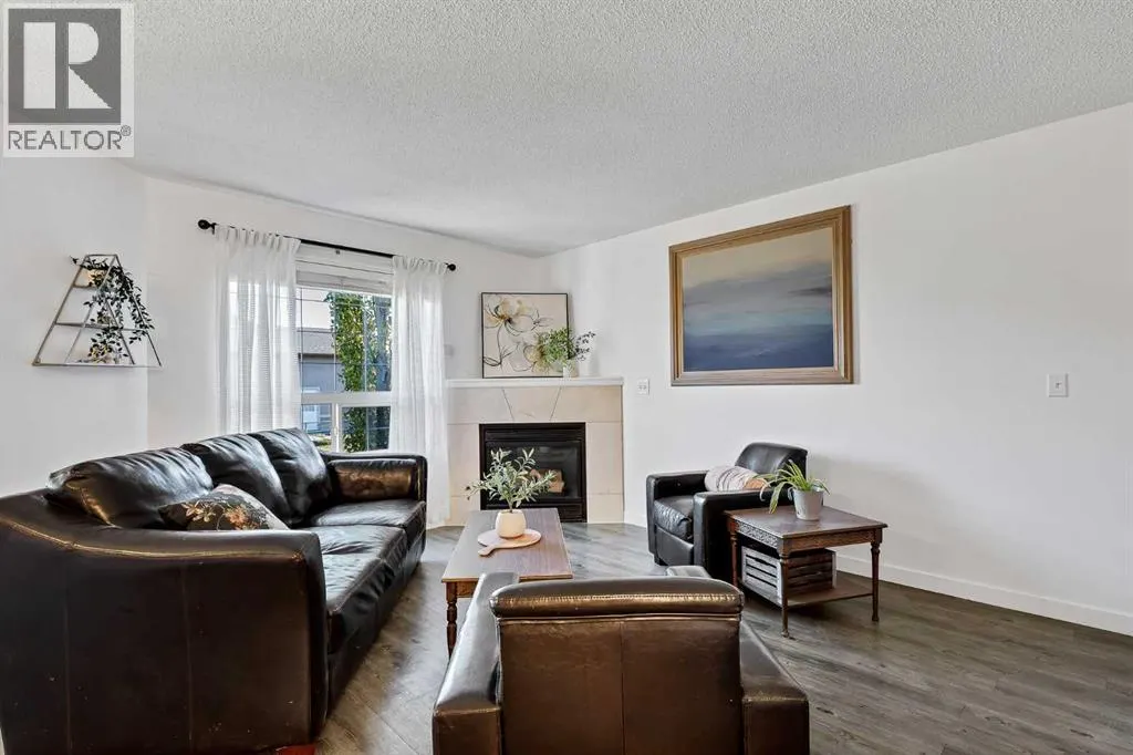 25, 156 Canoe Drive SW