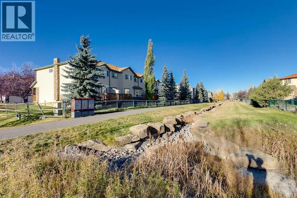 25, 156 Canoe Drive SW