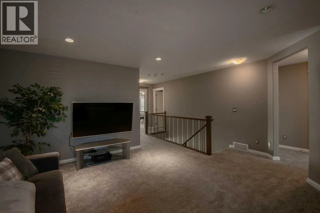 166 Nolancliff Crescent NW