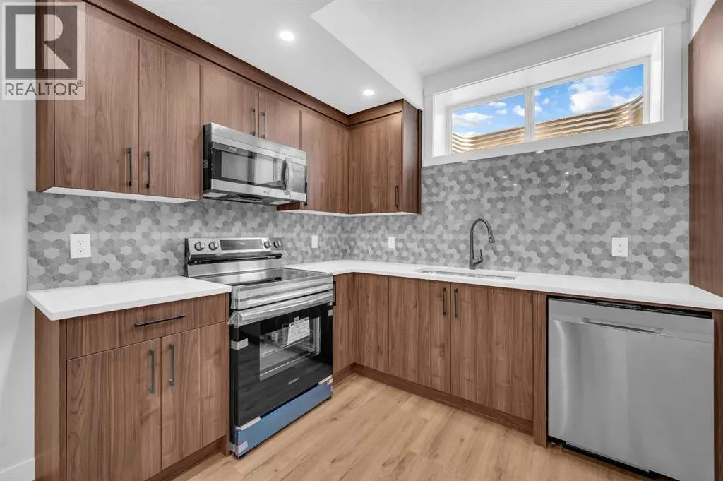 399 Hotchkiss Manor SE