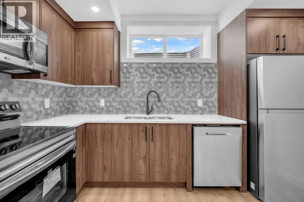 399 Hotchkiss Manor SE