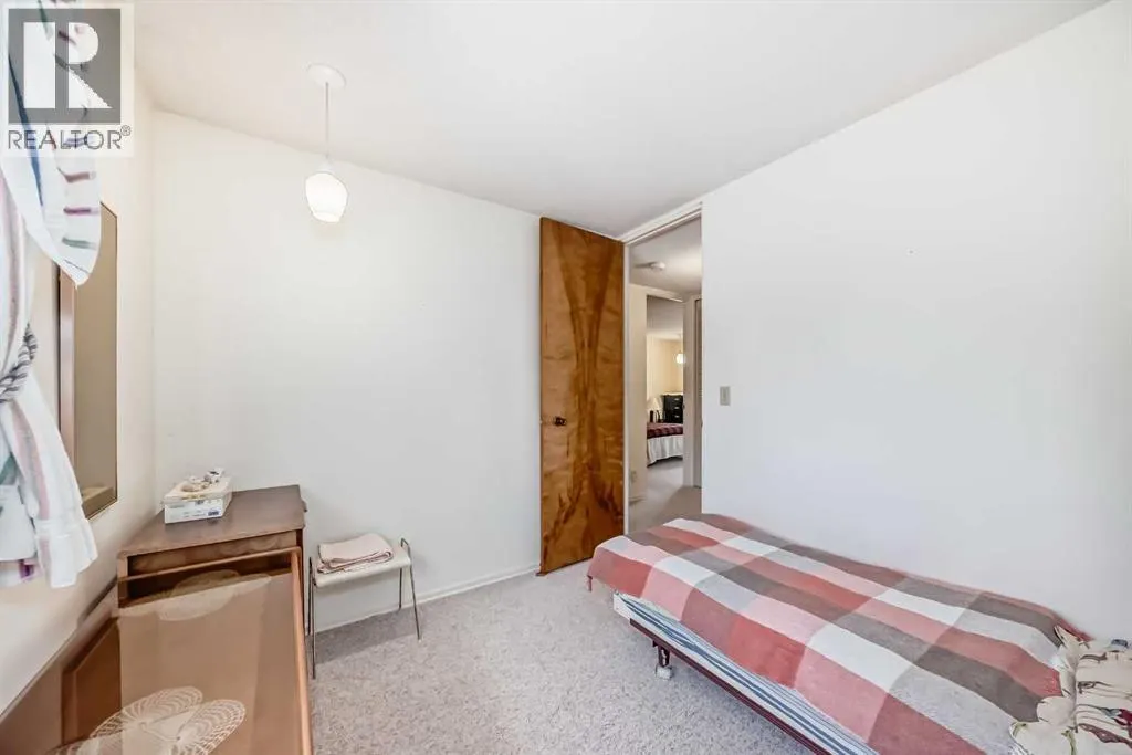 8 Varsdale Place NW