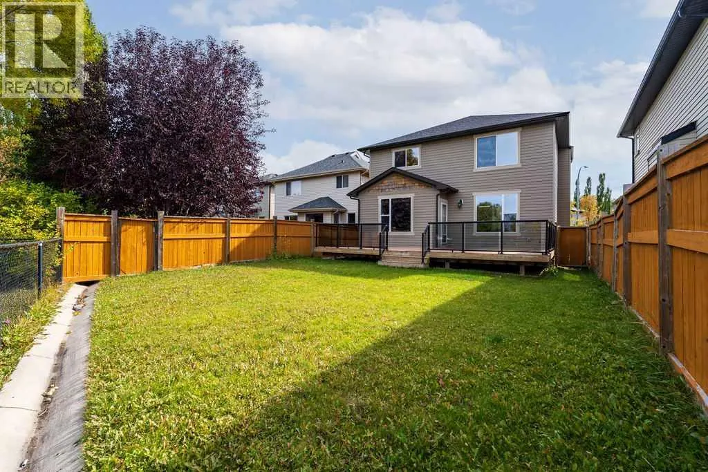 795 Auburn Bay Heights SE