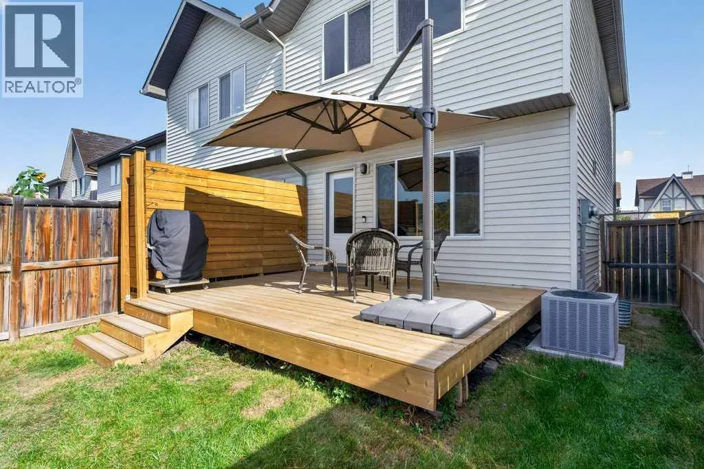223 Elgin Point SE