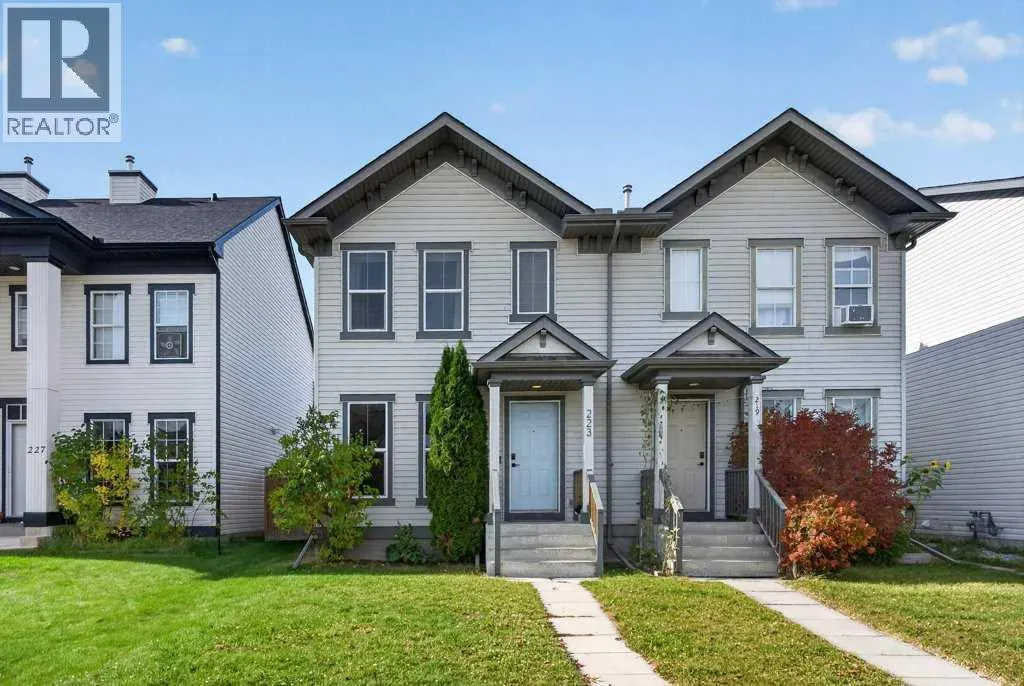 223 Elgin Point SE