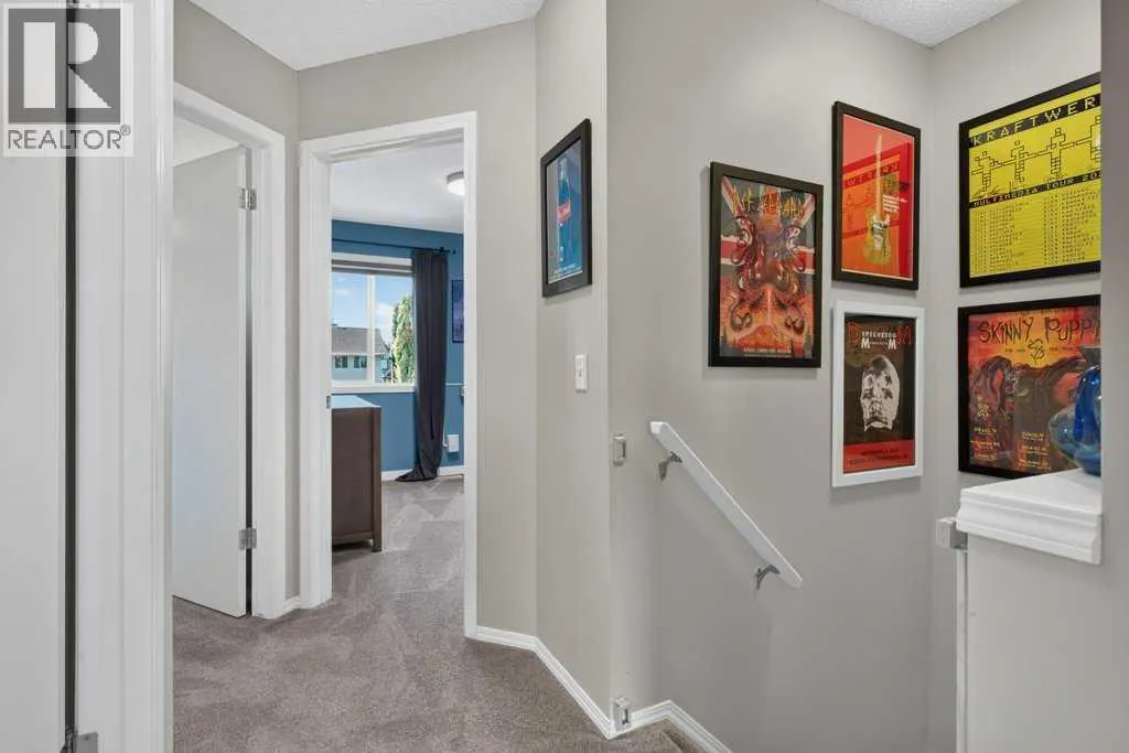 223 Elgin Point SE