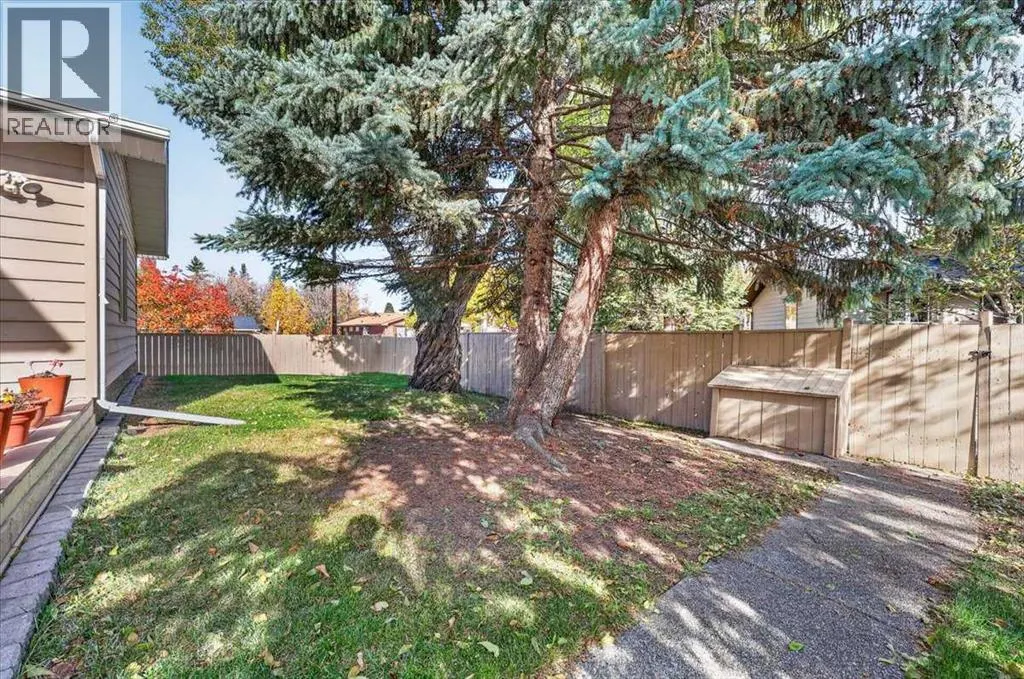 316 Parkland Way SE