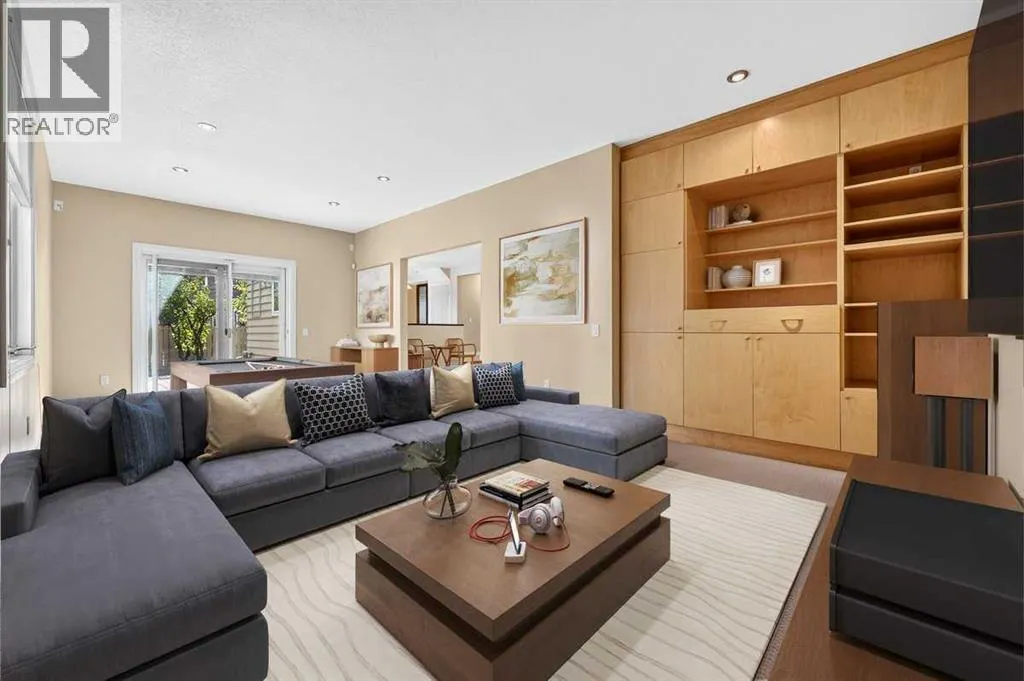 316 Parkland Way SE