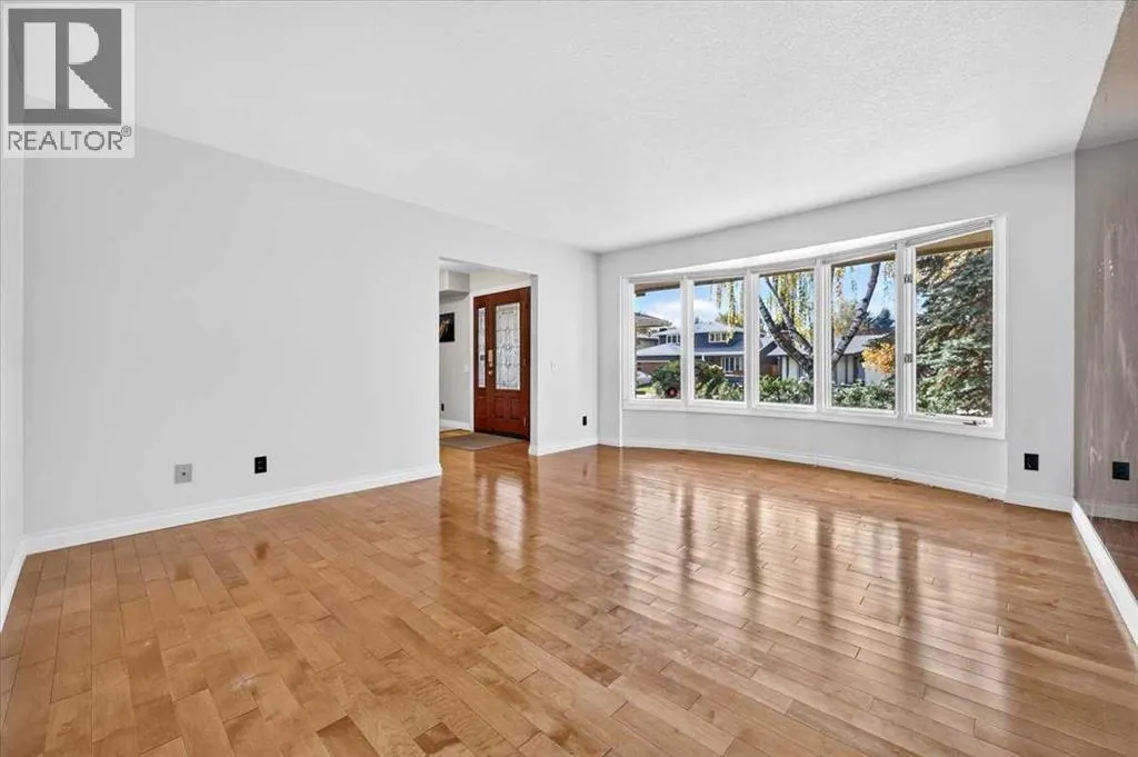 316 Parkland Way SE