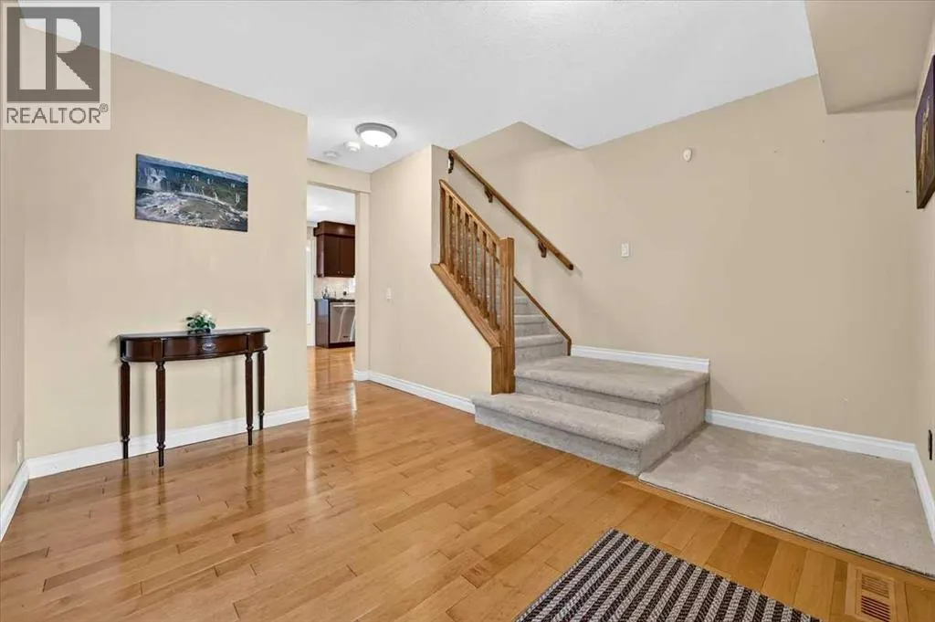 316 Parkland Way SE