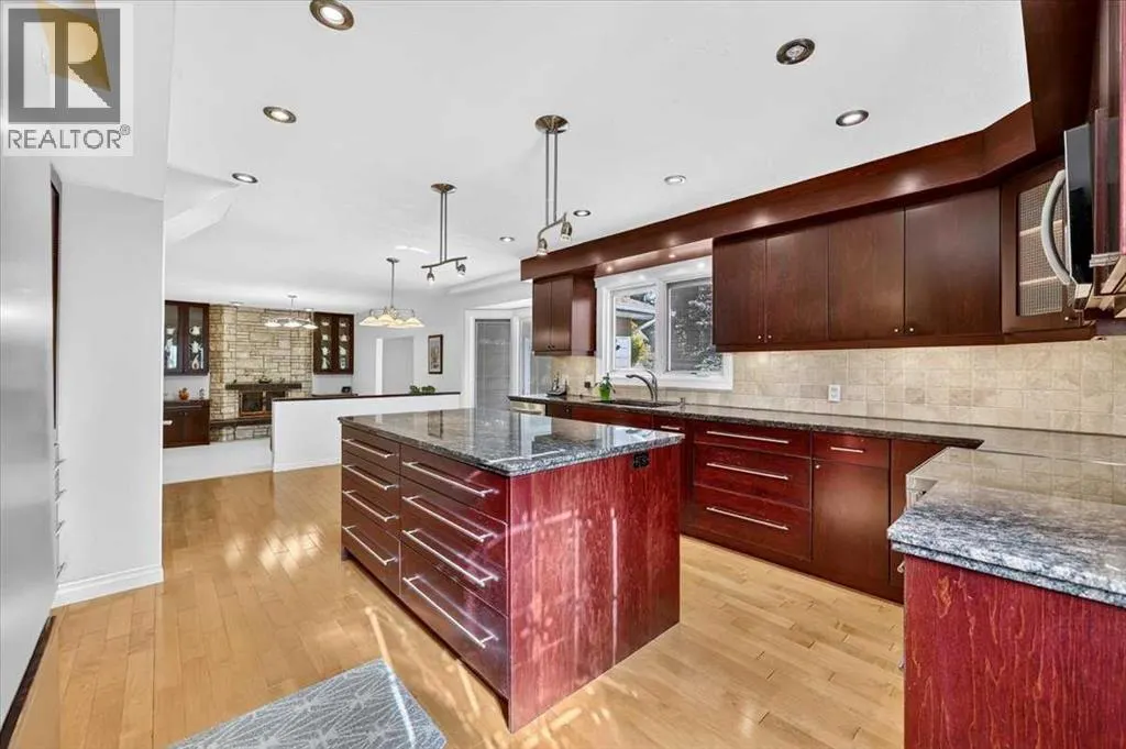 316 Parkland Way SE