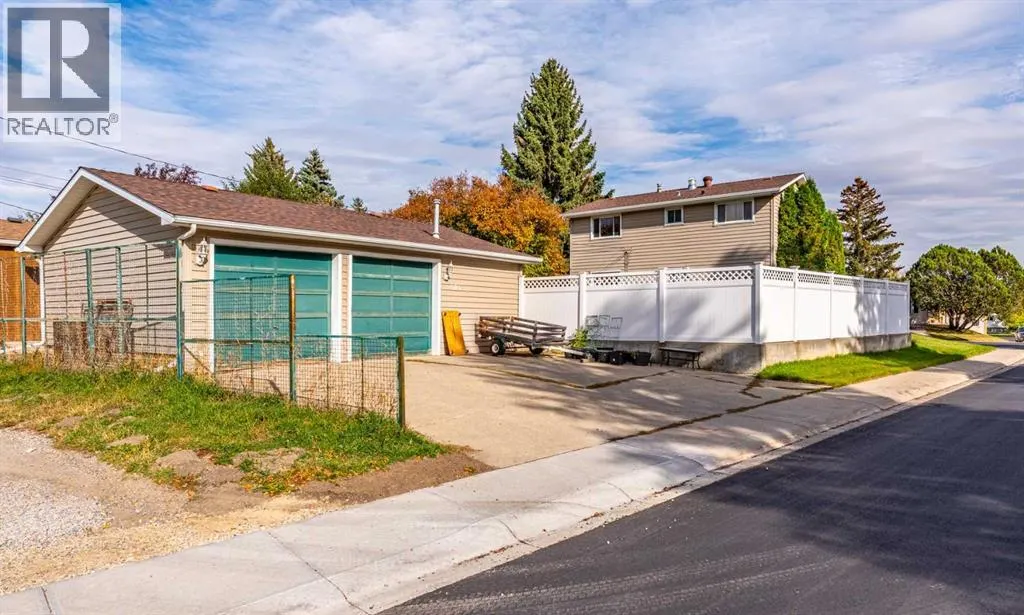 404 Attica Drive SE