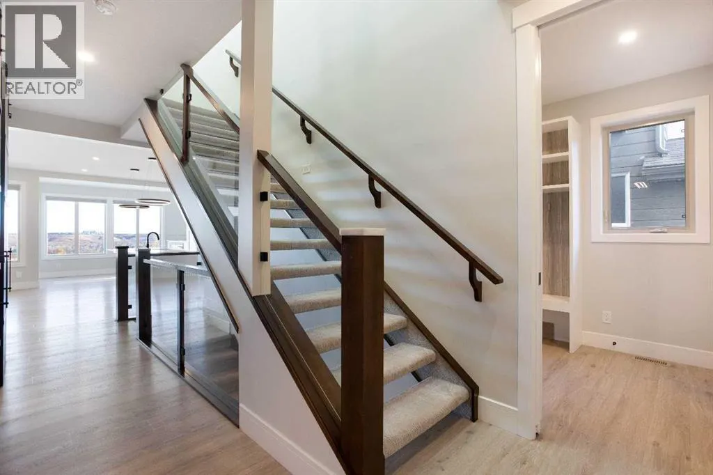 96 Walcrest View SE