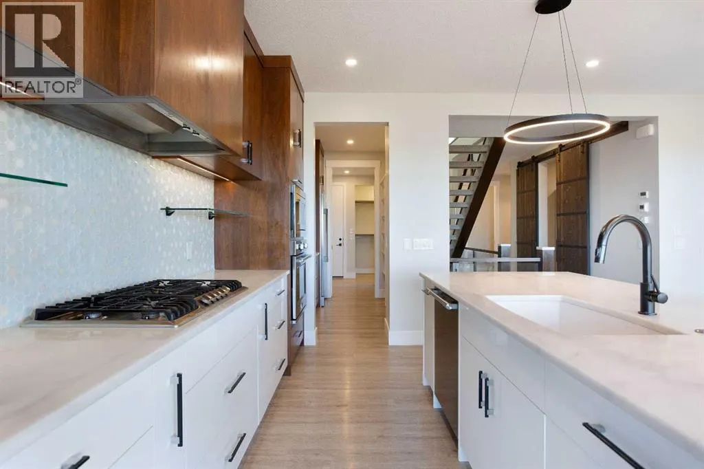 96 Walcrest View SE