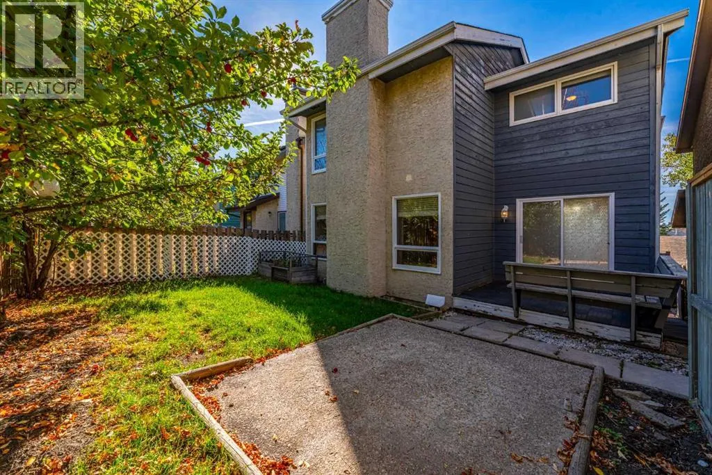 76 Hawkville Place NW