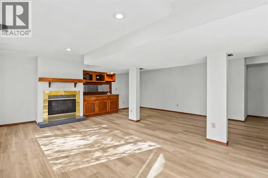 707 Hawkside Mews NW