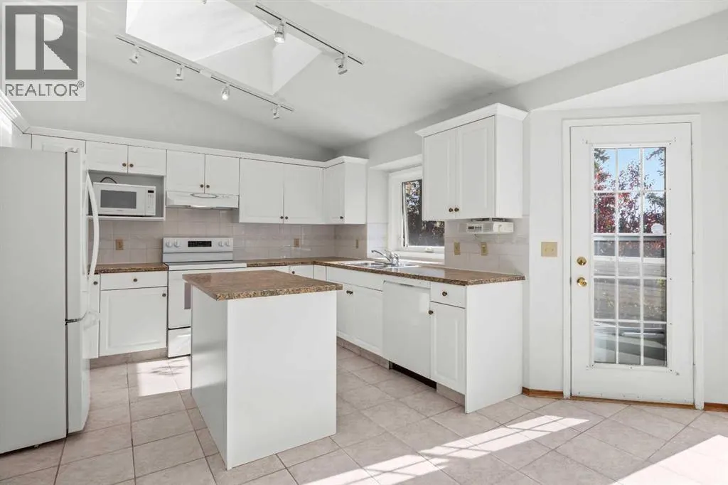 707 Hawkside Mews NW
