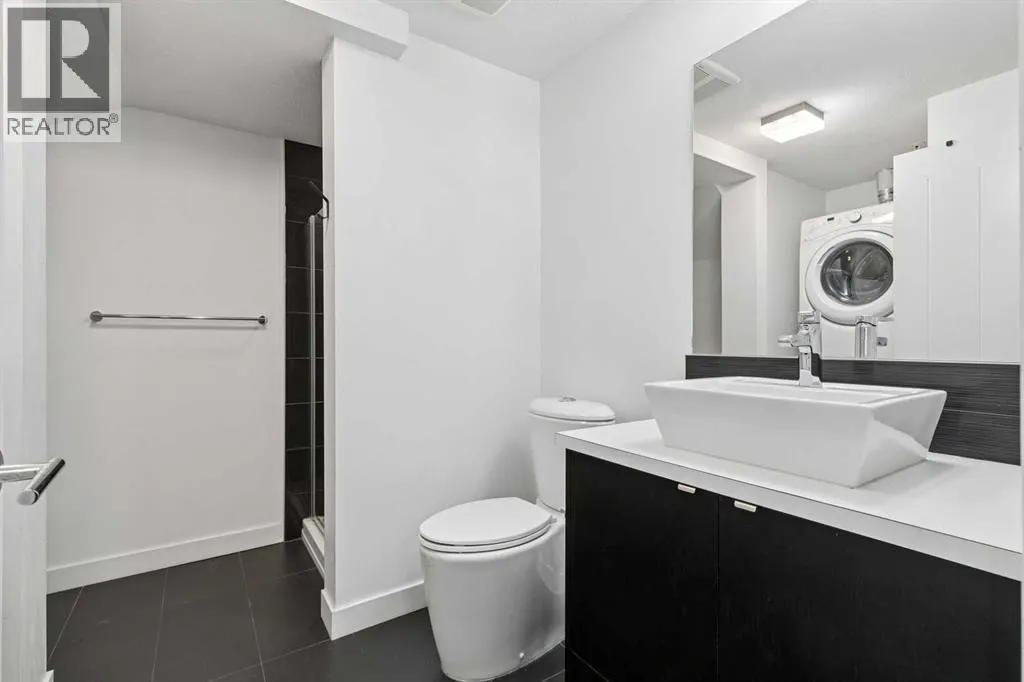 225, 15 Aspenmont Heights SW